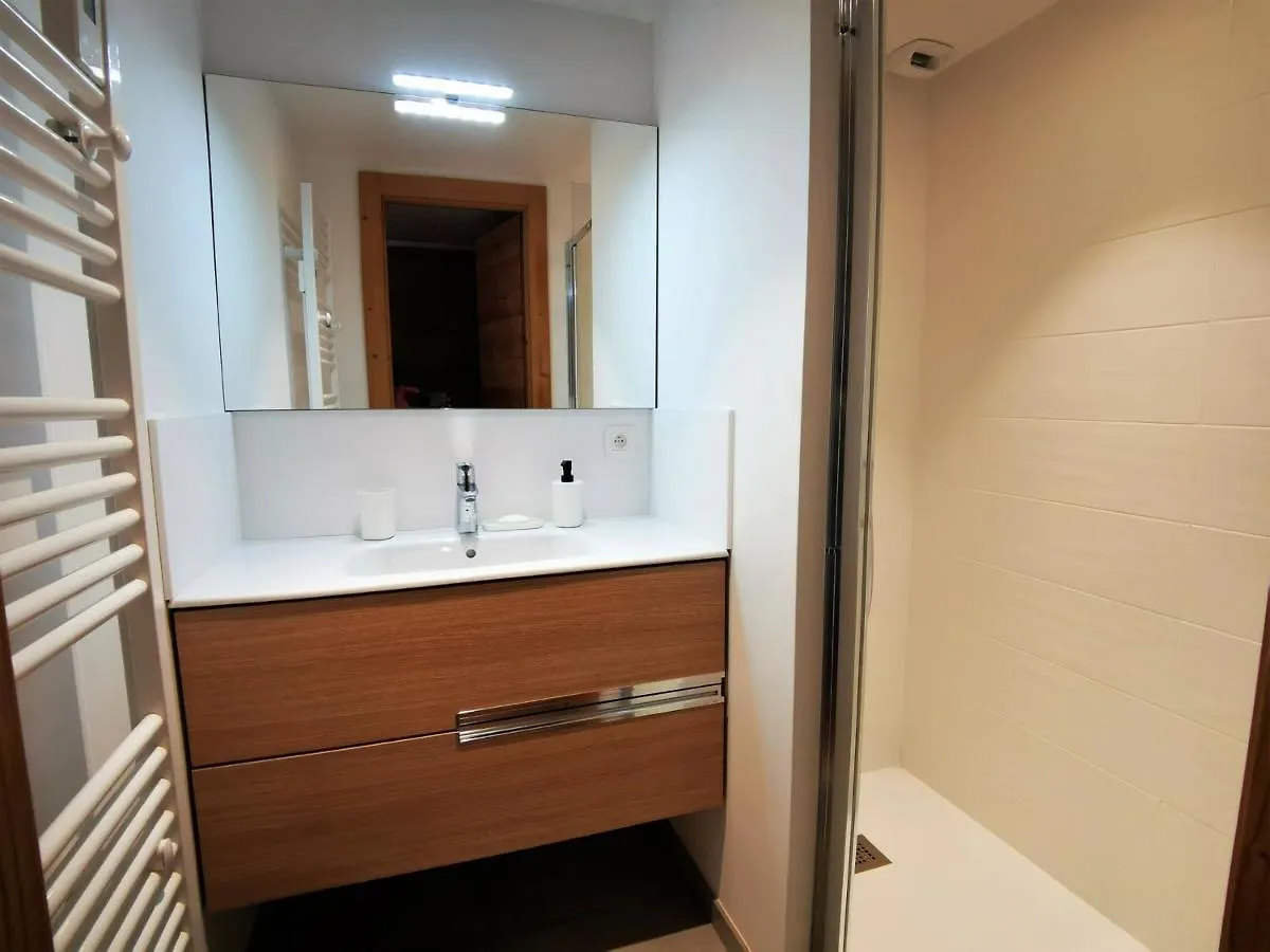 Appartement Lumineux Avec Terrasse, Proche Pistes Et Commodites, Les Gets - Fr-1-598-93 شقة